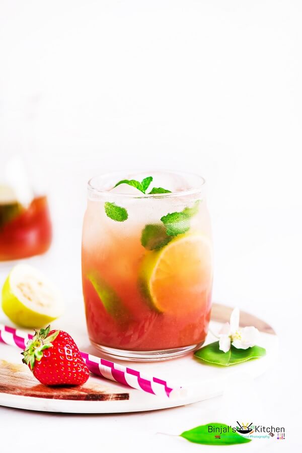 Stay Cool With This 10 Fruity Cooling Drinks